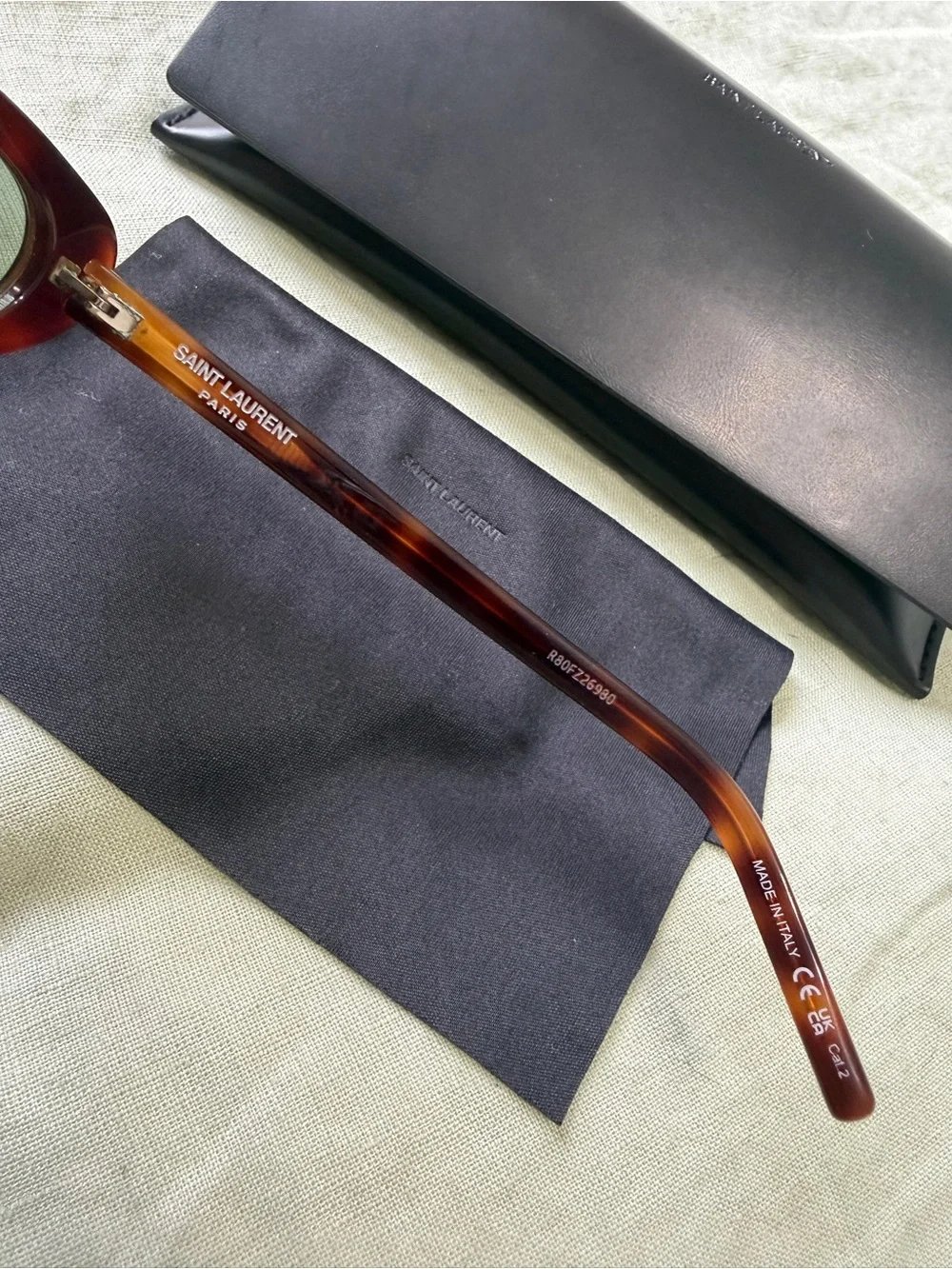 Saint Laurent SL 557 Havana and Brown color